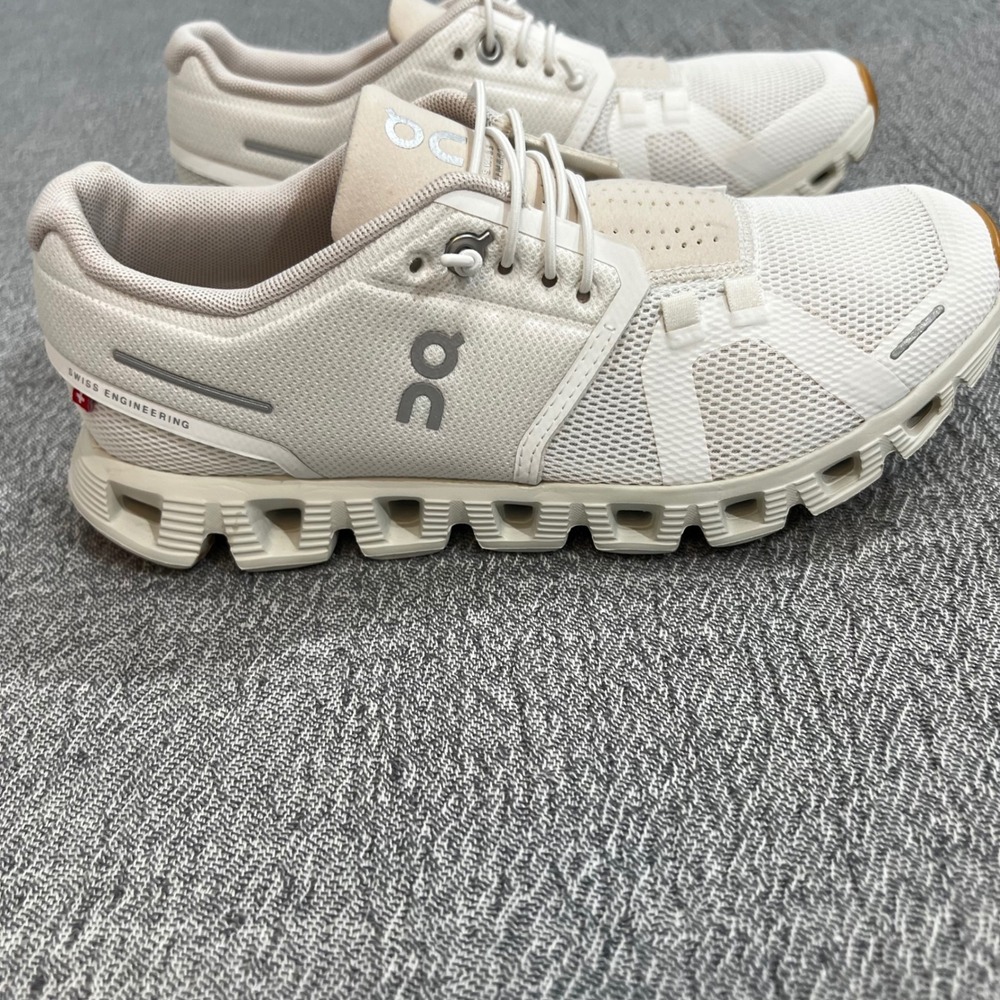 On Running Cloud 6 Sneakers Athletic Women 6.5 Pearl White Lightweight Comfort - Picture 2 of 9